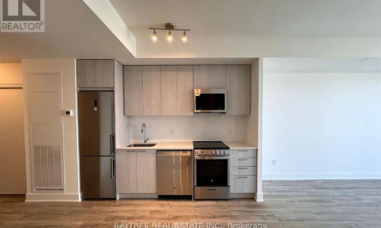 1205-185 Deerfield Road