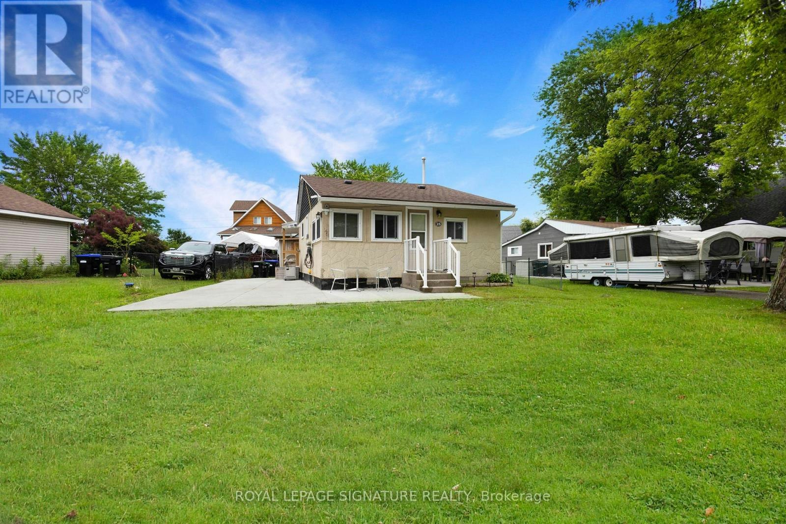 25 Playfair Drive, Tay, ON, L0K 2C0