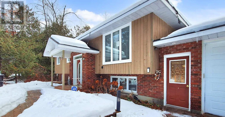 3180 Fleming Boulevard, Innisfil, ON, L9S 2Z1
