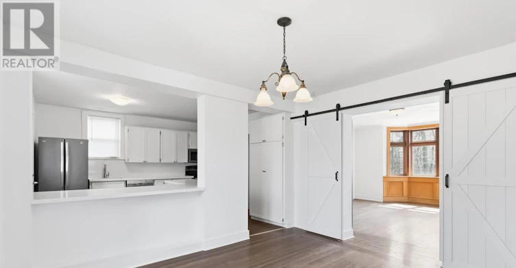 MAIN LEVEL-295 Plains Road W, Burlington, ON, L7T 1G1 - 6