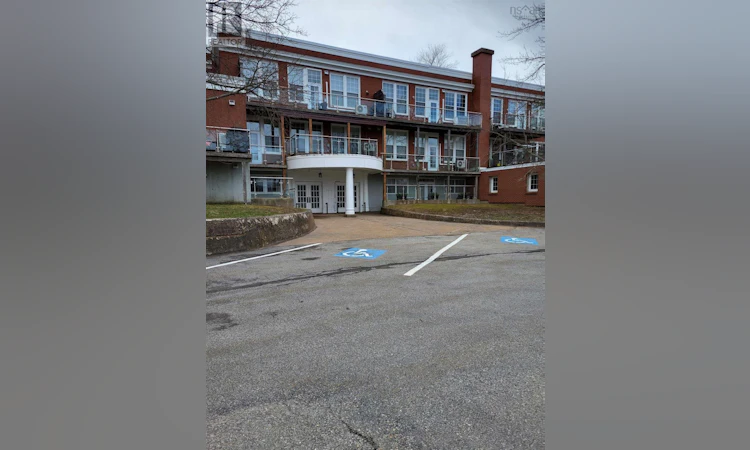 211-151 Ritchie Street