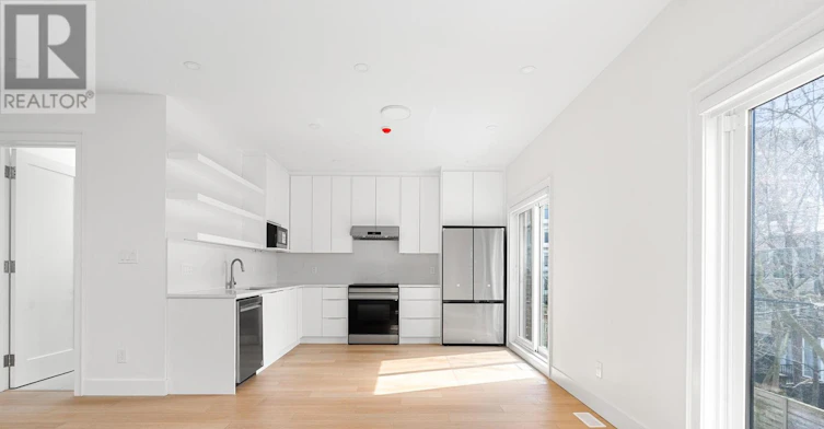 LANEWAY - UPPER-21 Farnham Avenue, Toronto, ON, M4V 1H6 - 5