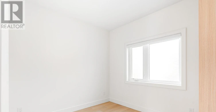 LANEWAY - UPPER-21 Farnham Avenue, Toronto, ON, M4V 1H6 - 10