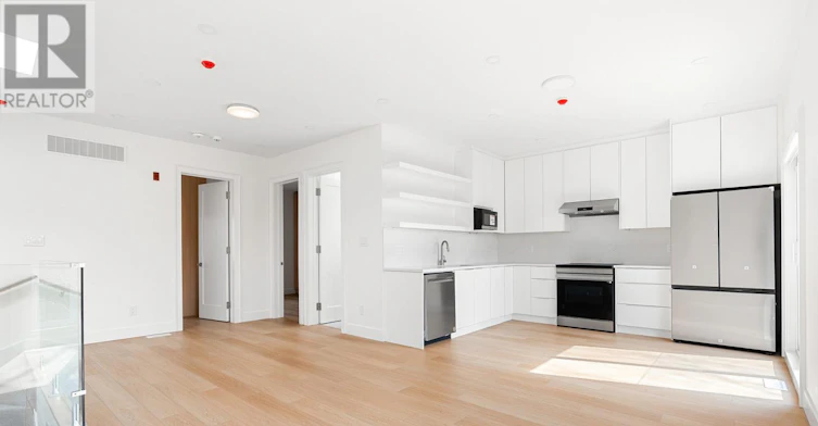 LANEWAY - UPPER-21 Farnham Avenue, Toronto, ON, M4V 1H6 - 6