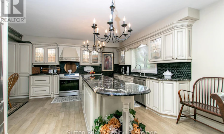7 Sandy Pines Trail