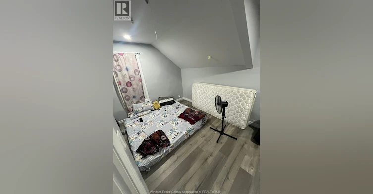 690 Campbell Avenue, Windsor, ON, N9B 2H7 - 18