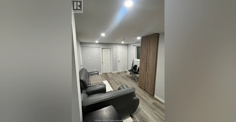 690 Campbell Avenue, Windsor, ON, N9B 2H7 - 4