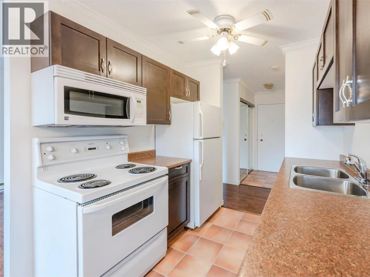 401-110 Skaha Place, Penticton, BC, V2A 7L1 - 16