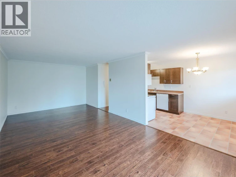 401-110 Skaha Place, Penticton, BC, V2A 7L1 - 7