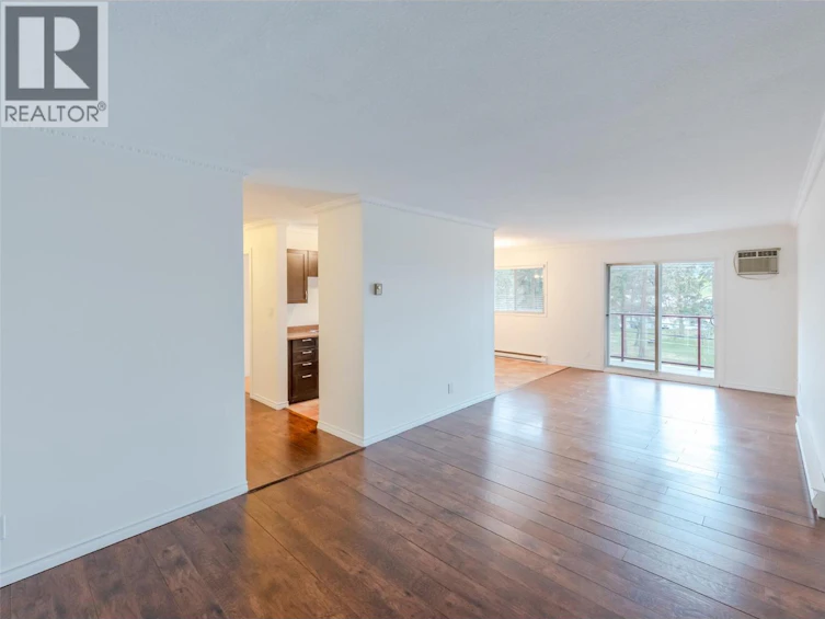 401-110 Skaha Place, Penticton, BC, V2A 7L1 - 4
