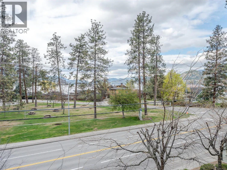 401-110 Skaha Place, Penticton, BC, V2A 7L1 - 31