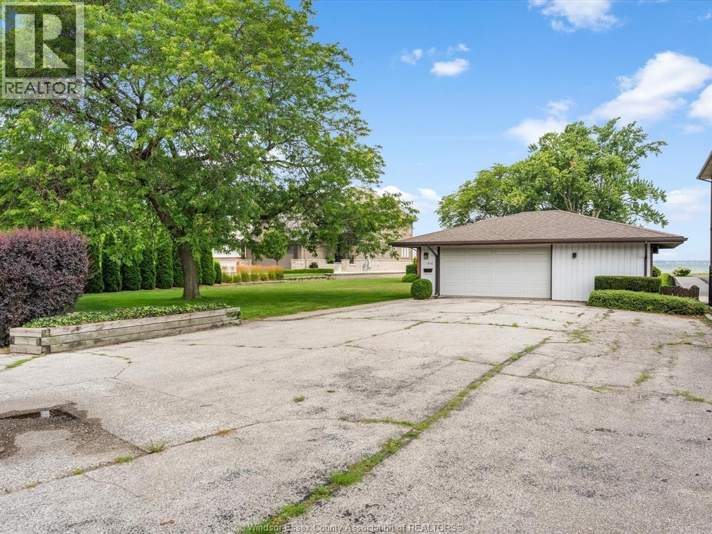 11506 Riverside, Windsor, ON, N8P 1A4