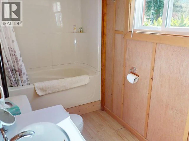 5394 Manson Avenue, Powell River, BC, V8A 3P4 - 32