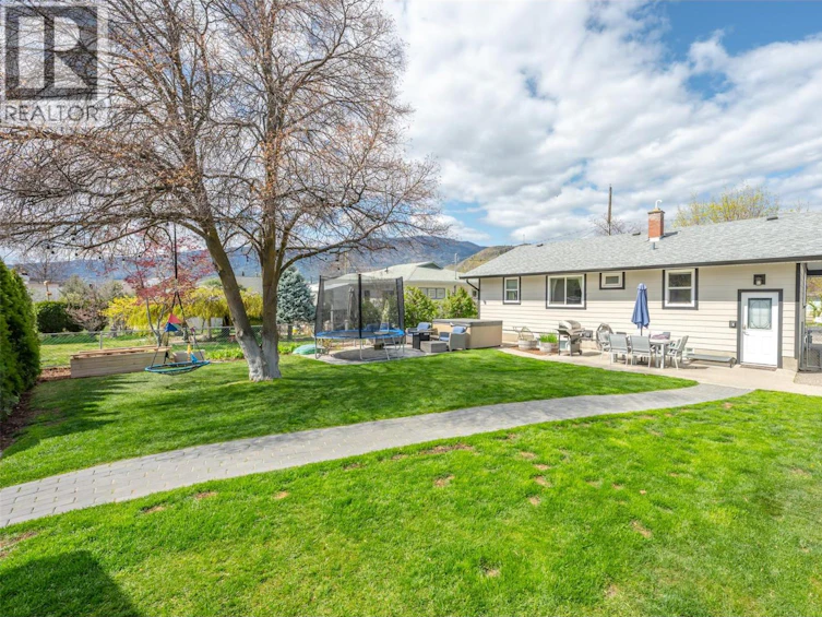 6437 Badger Street, Oliver, BC, V0H 1T3 - 39