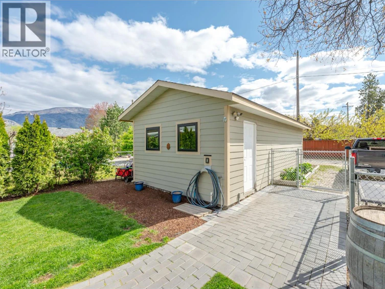 6437 Badger Street, Oliver, BC, V0H 1T3 - 46