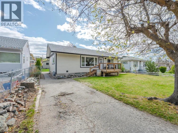 6437 Badger Street, Oliver, BC, V0H 1T3 - 52