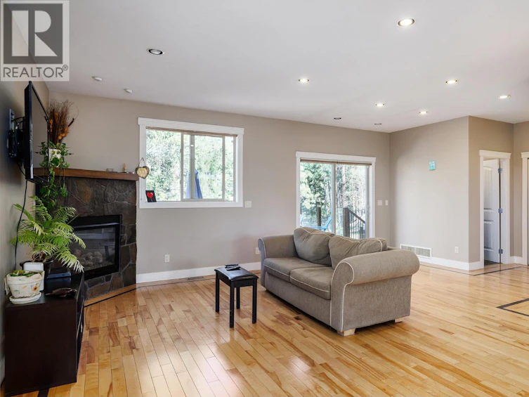 2054 Sunview Drive, West Kelowna, BC, V1Z 3X6 - 4