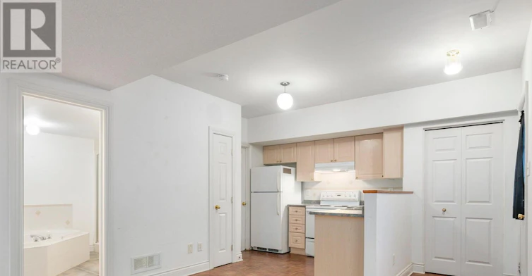 51 Castle Glen Crescent, Ottawa, ON, K2L 4G9 - 3