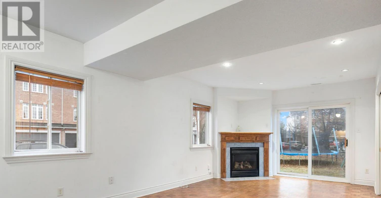 51 Castle Glen Crescent, Ottawa, ON, K2L 4G9 - 5