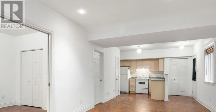 51 Castle Glen Crescent, Ottawa, ON, K2L 4G9 - 8
