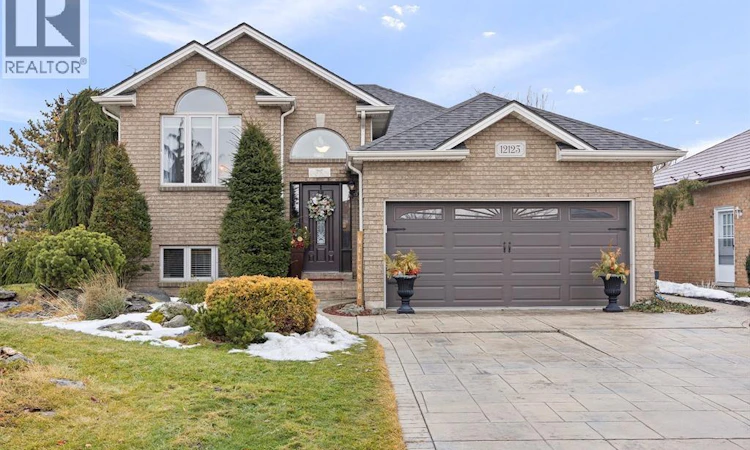 12123 Cranbrook