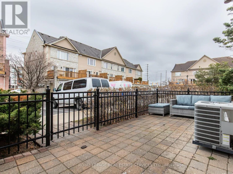 272-4975 Southampton Drive, Mississauga, ON, L5M 8C8 - 6