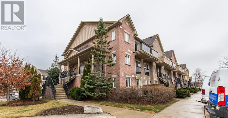 272-4975 Southampton Drive, Mississauga, ON, L5M 8C9 - 2