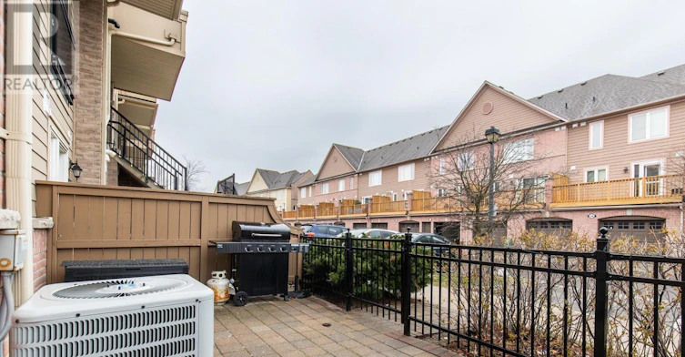 272-4975 Southampton Drive, Mississauga, ON, L5M 8C9 - 4