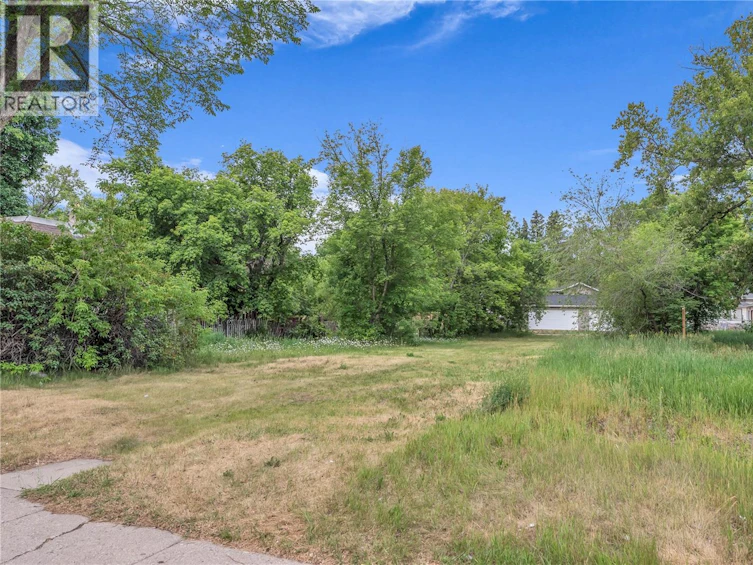 431 R Avenue S, Saskatoon, SK, S7M 2Z4 - 2