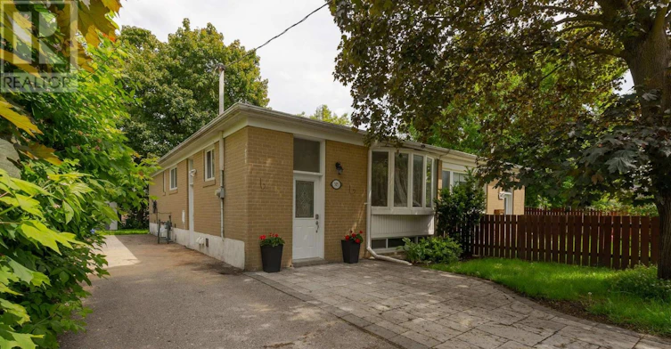 BSMT-305 Blue Grass Boulevard, Richmond Hill, ON, L4C 3H3
