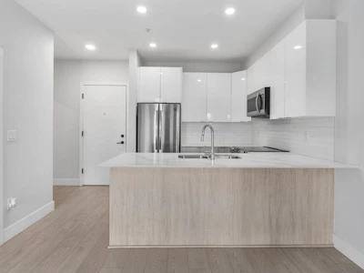 309-5486 199a Street - 5