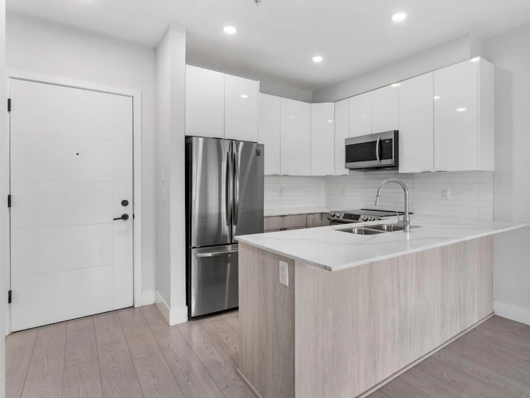 309-5486 199a Street, Langley, BC, V3A 0N6 - 4