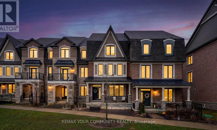 313 Kleinburg Summit Way