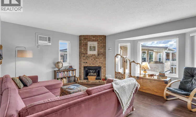 19-13620 Victoria Road