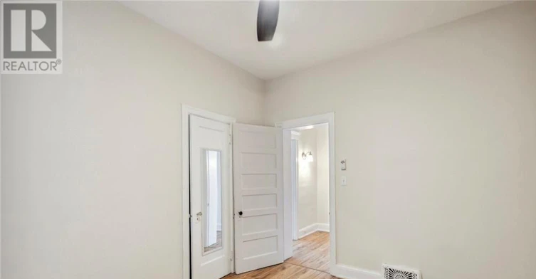 MAIN-51 Smith Avenue, Hamilton, ON, L8L 5P2 - 14
