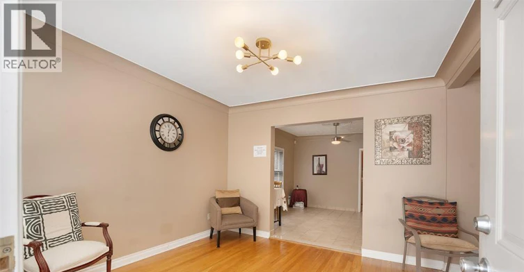 MAIN-907 Gladstone Avenue, Windsor, ON, N9A 2R5 - 3