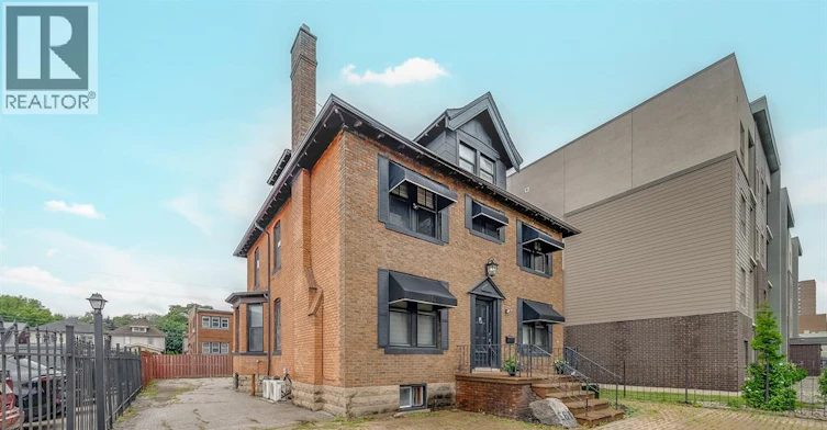 2-961 Ouellette Avenue, Windsor, ON, N9A 4J5 - 11