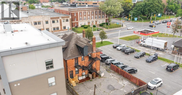 2-961 Ouellette Avenue, Windsor, ON, N9A 4J5 - 10