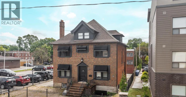2-961 Ouellette Avenue, Windsor, ON, N9A 4J5