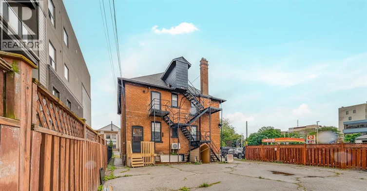 2-961 Ouellette Avenue, Windsor, ON, N9A 4J5 - 40