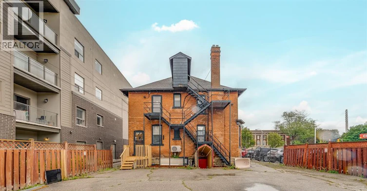2-961 Ouellette Avenue, Windsor, ON, N9A 4J5 - 6