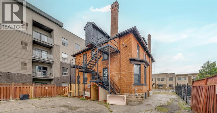 2-961 Ouellette Avenue, Windsor, ON, N9A 4J5 - 38