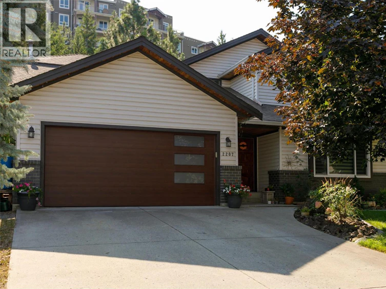 2207 Shannon Ridge Drive, West Kelowna, BC, V4T 2L1 - 3
