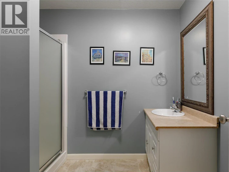 2207 Shannon Ridge Drive, West Kelowna, BC, V4T 2L1 - 14