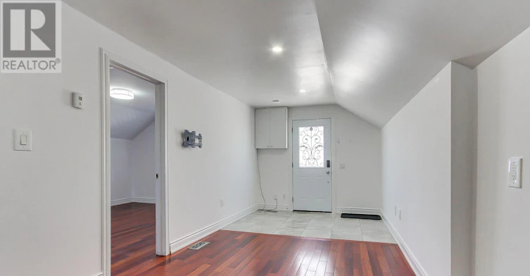 UPPER-17 Royal Street, Oshawa, ON, L1H 2T5 - 9