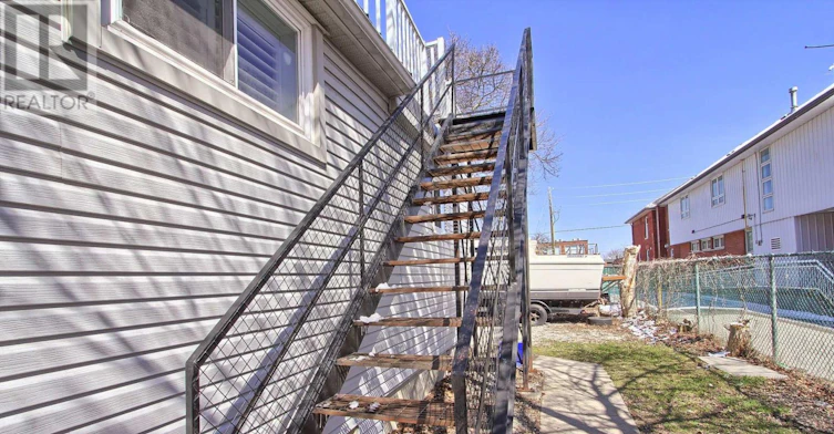 UPPER-17 Royal Street, Oshawa, ON, L1H 2T5 - 5