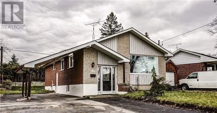 BSMT-133 Labrador Drive, Oshawa, ON, L1H 7E4