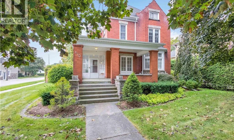 410 Main Street W