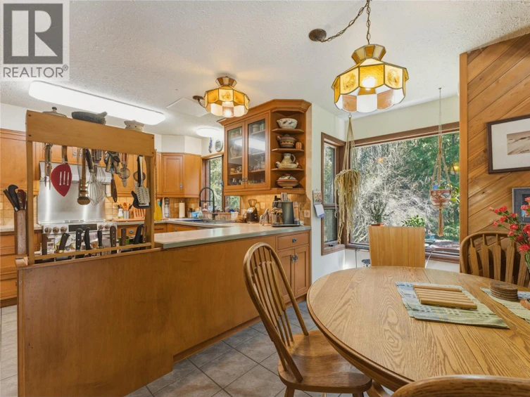 8257 Rogers Road, Vernon, BC, V1B 3M7 - 7