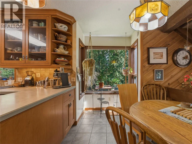8257 Rogers Road, Vernon, BC, V1B 3M7 - 8